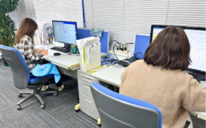 アートワーク 校正風景351x218