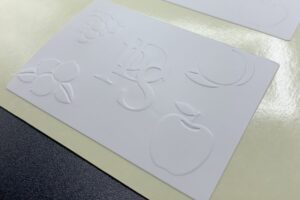 エンボス加工合成紙ラベル